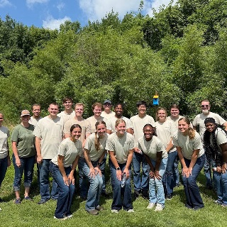 Farm Credit Mid-America interns volunteer at local community partner's farm.