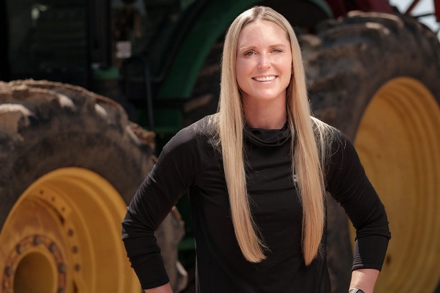 Female Farm Credit Mid-America customer-owner from Arkansas