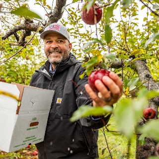 fruit_gleaning_community_investment_farm_credit_mid_america